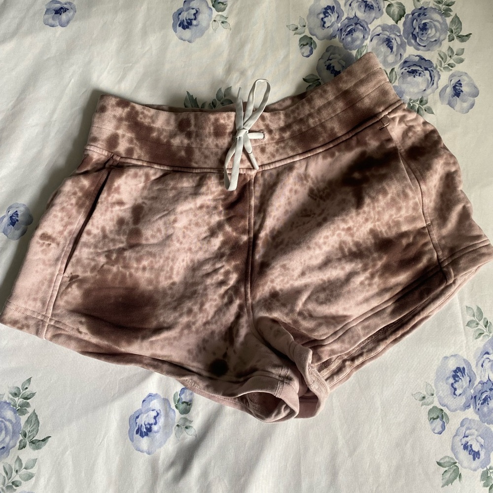 Lululemon tie dye shorts